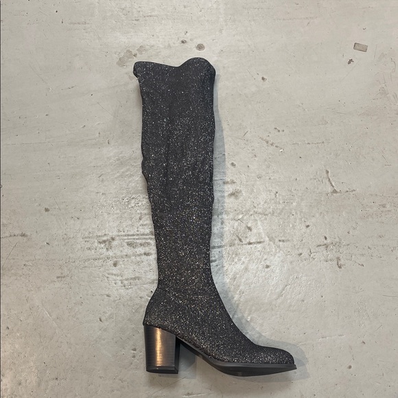 Elegant Black Glitter Knee-High Boots - Picture 4 of 5